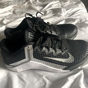 Women’s Nike metcon 6